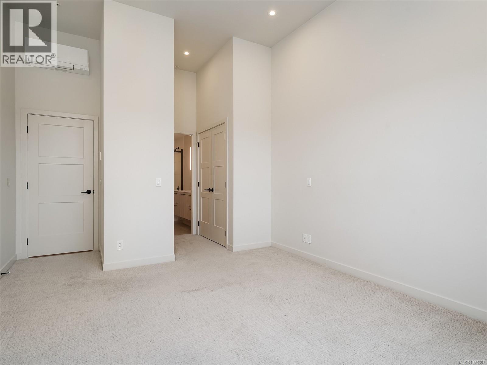 607 958 Pharoah Mews Property Photo 14