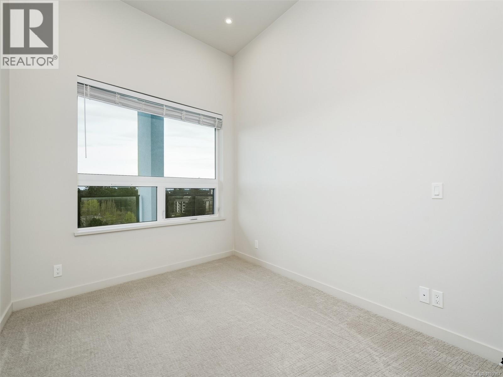 607 958 Pharoah Mews Property Photo 16
