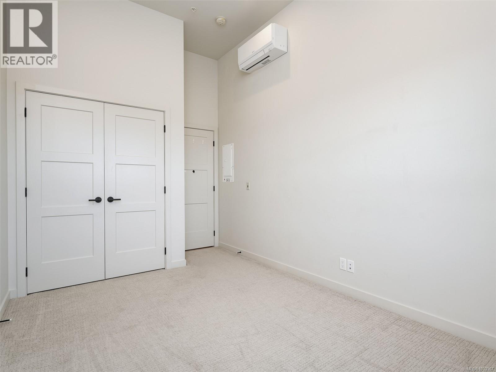 607 958 Pharoah Mews Property Photo 17