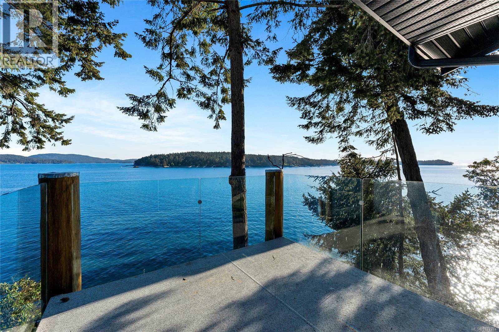 1676 Lands End Rd Property Photo 11