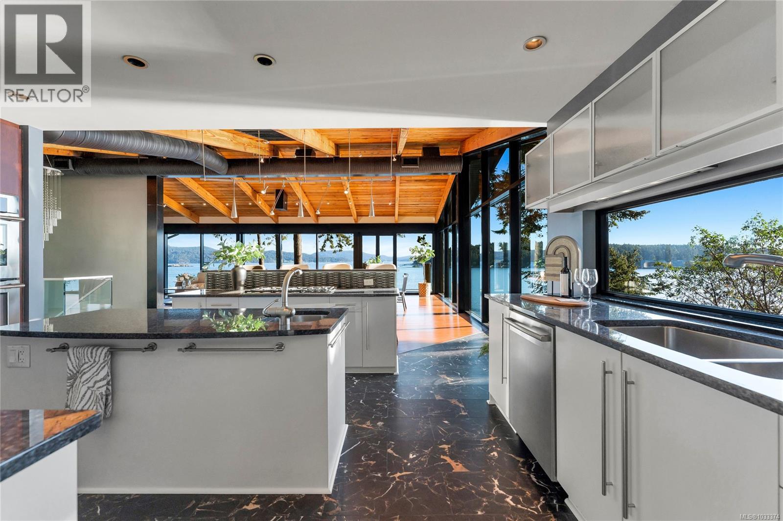 1676 Lands End Rd Property Photo 15