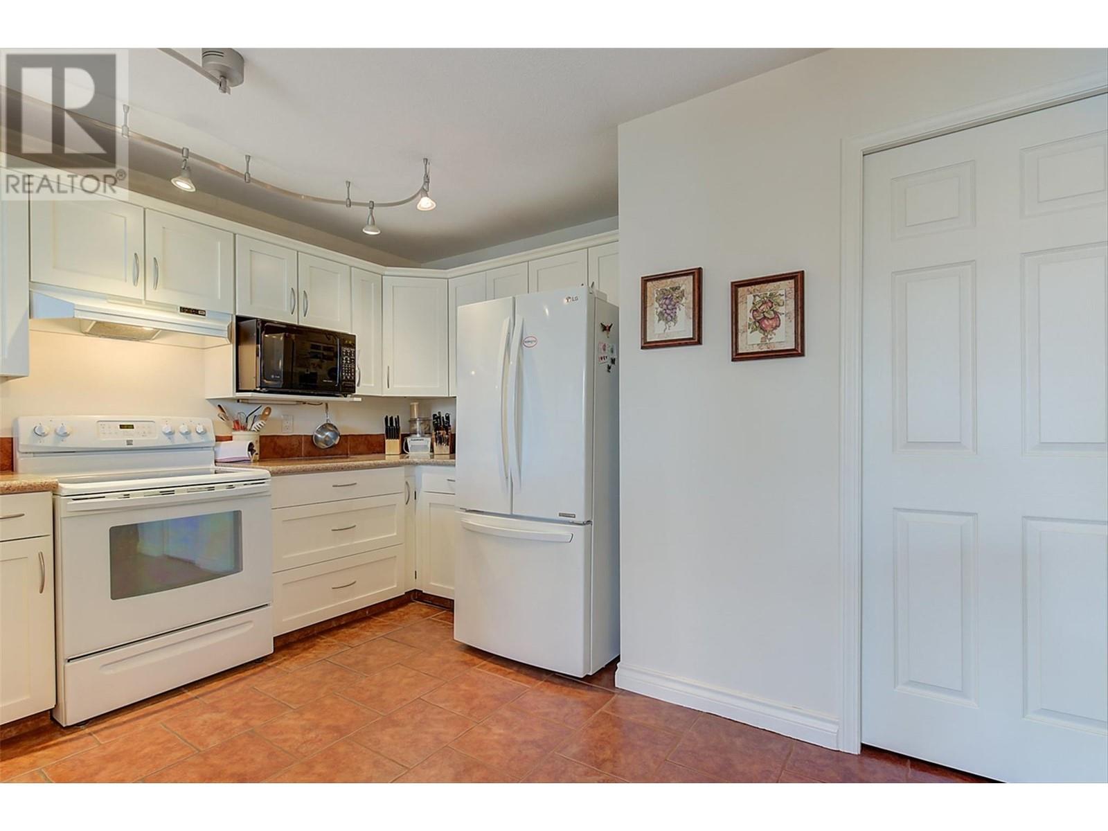4470 Ponderosa Drive Unit# 103 Property Photo 10