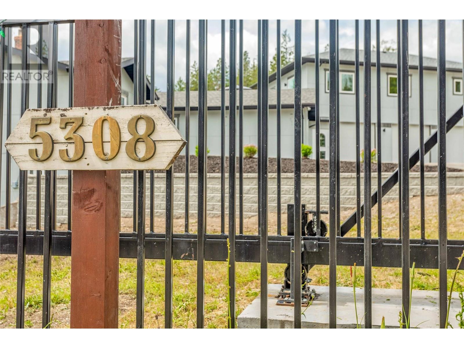 5308 Law Street Property Photo 4