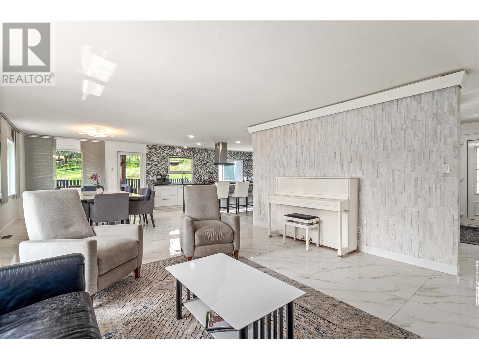5308 Law Street Property Photo 15