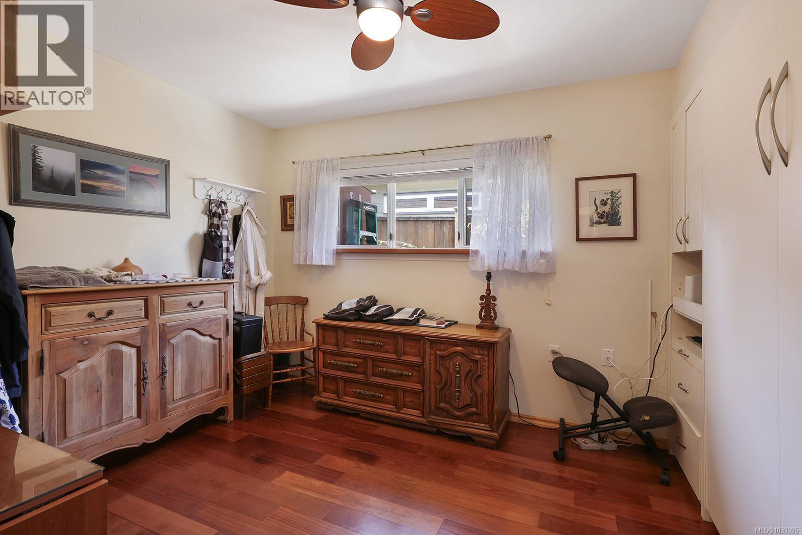 B 226 1st St Property Photo 26