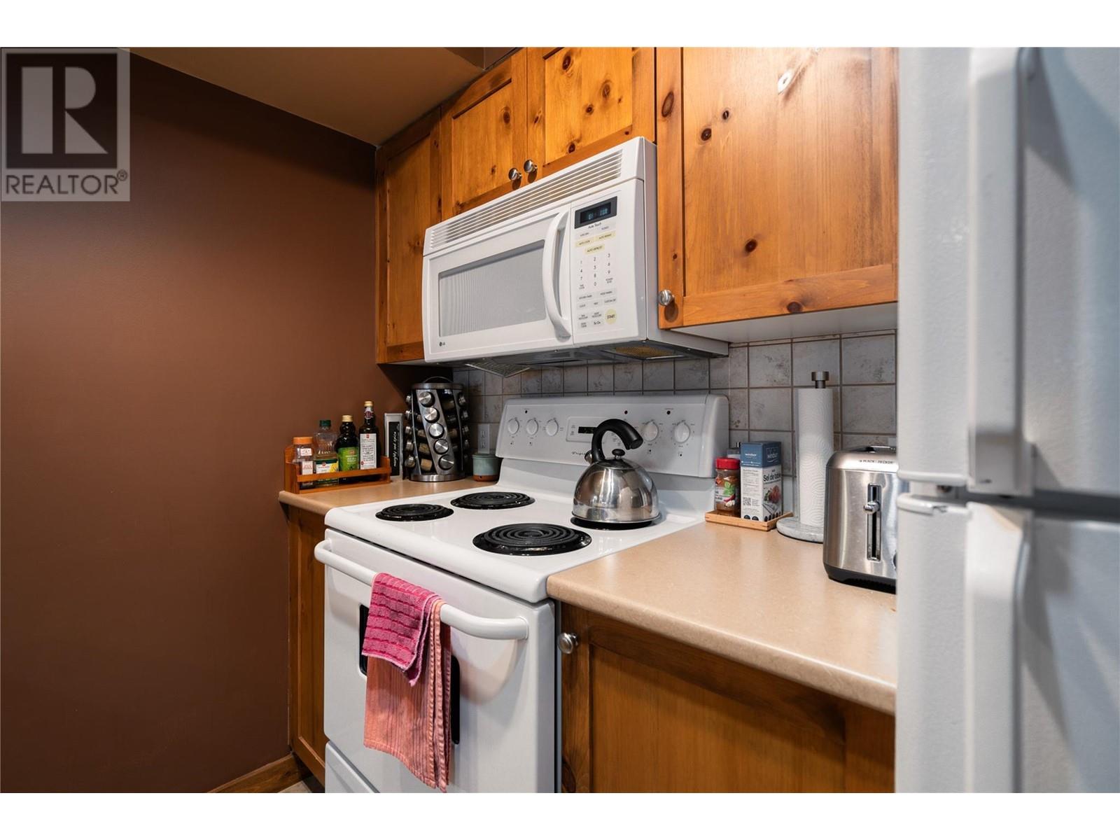 9812 Silver Star Road Unit# 213 Property Photo 13