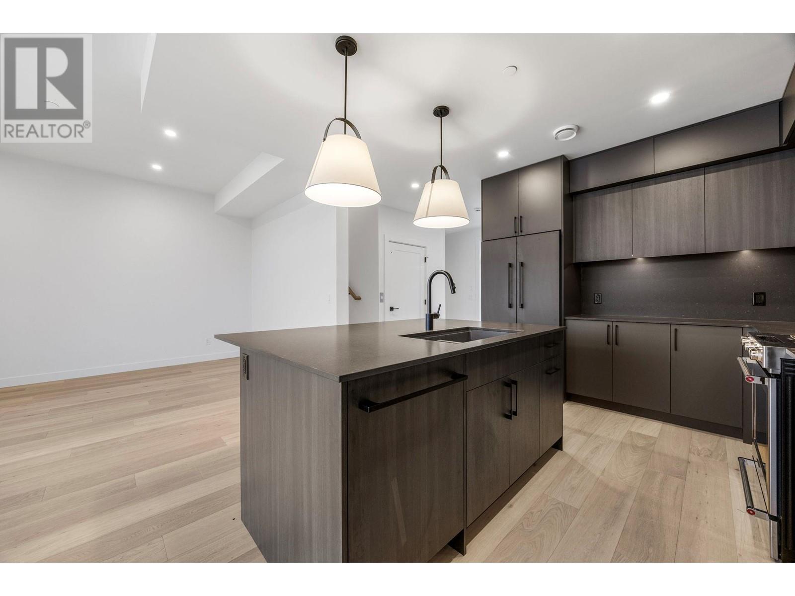 6012 Princess Street Property Photo 5