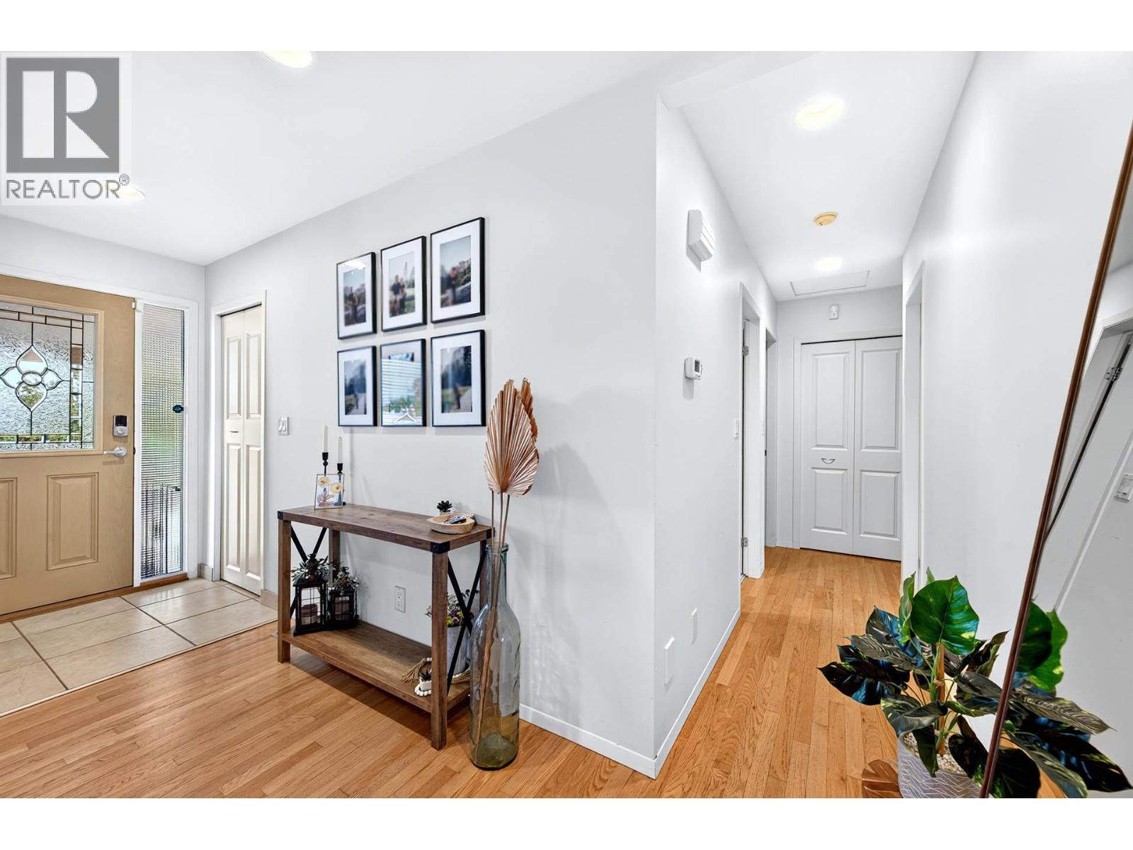 233 Monmouth Drive Property Photo 4