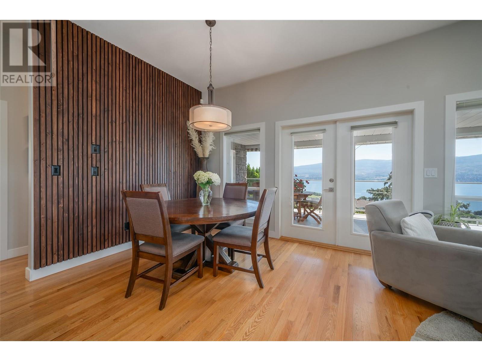 1290 Menu Road Property Photo 19