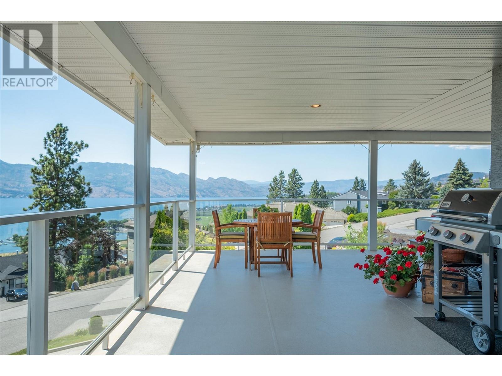 1290 Menu Road Property Photo 23