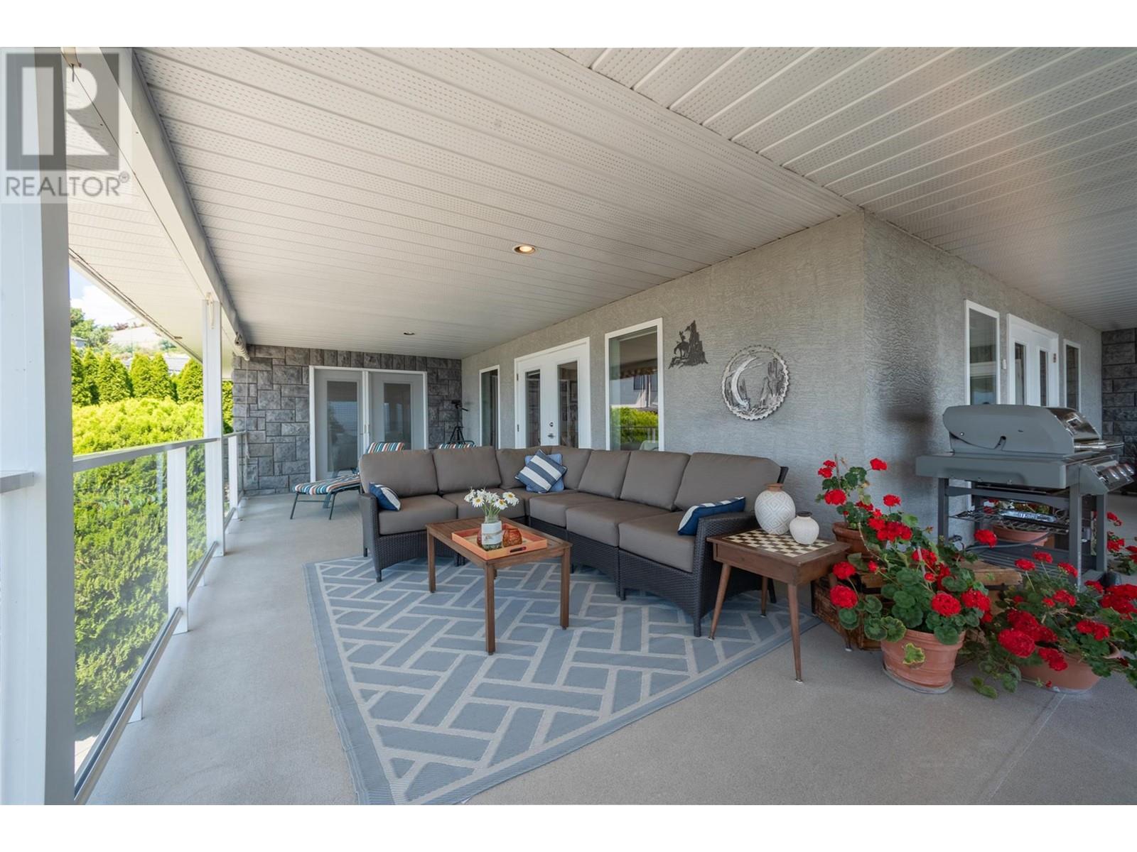 1290 Menu Road Property Photo 26