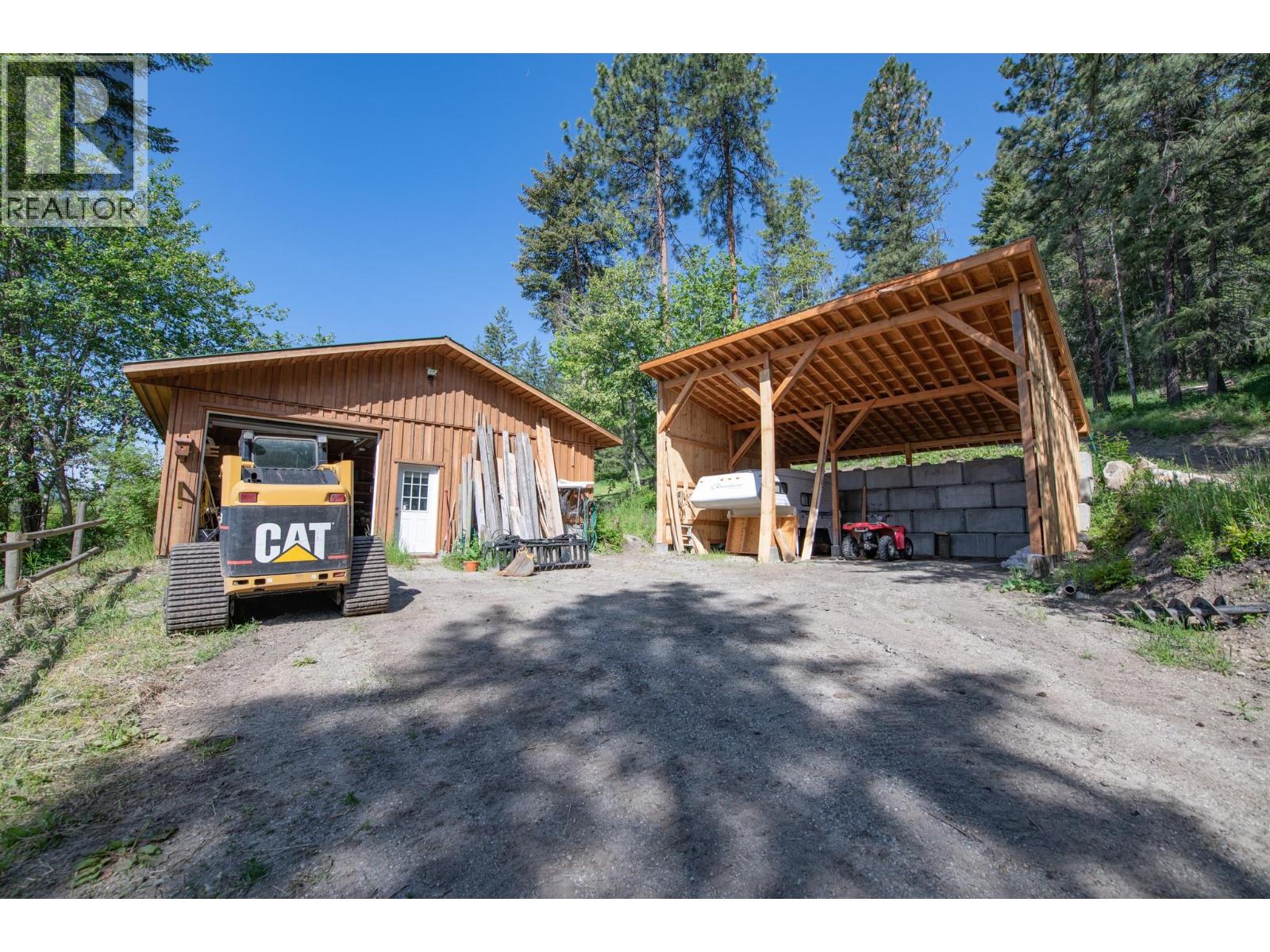 233 Albers Road Property Photo 4
