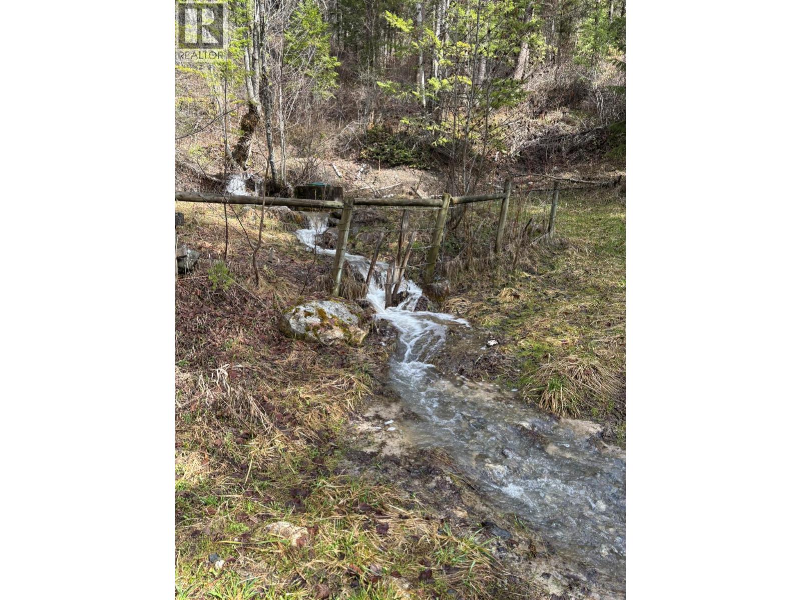 233 Albers Road Property Photo 8
