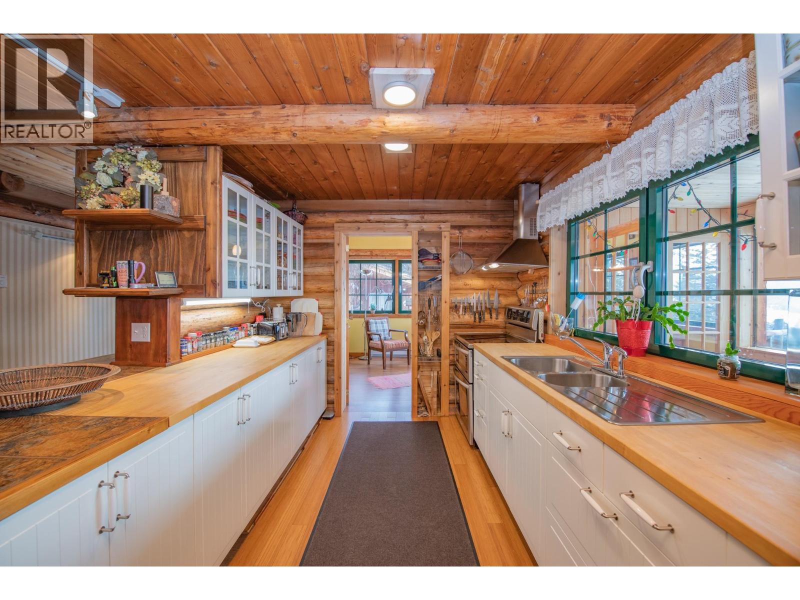 233 Albers Road Property Photo 17