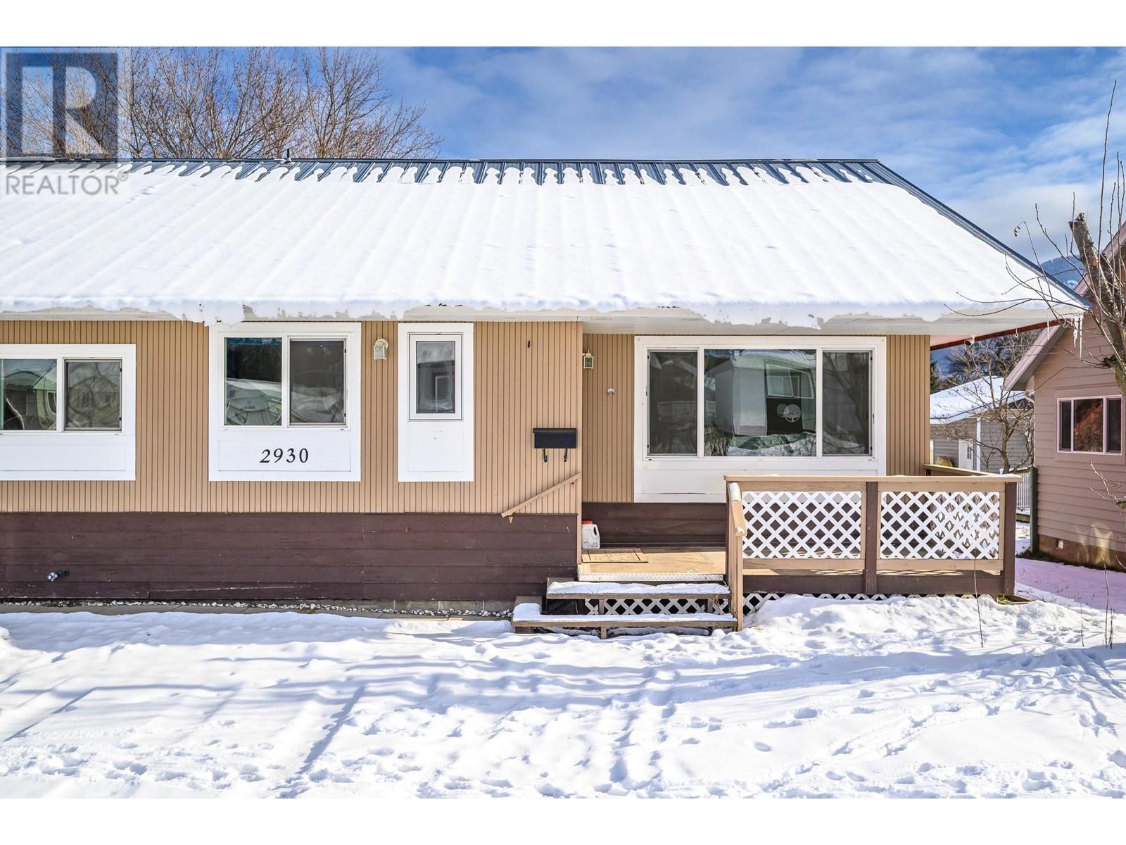 2930 Moray Street Property Photo 2