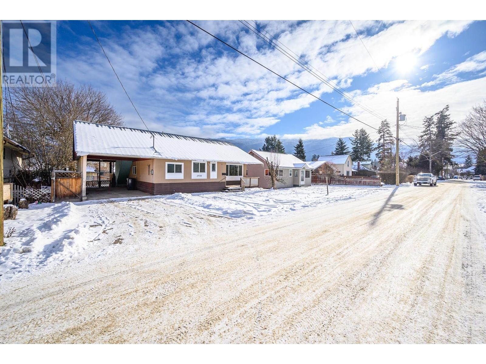 2930 Moray Street Property Photo 4