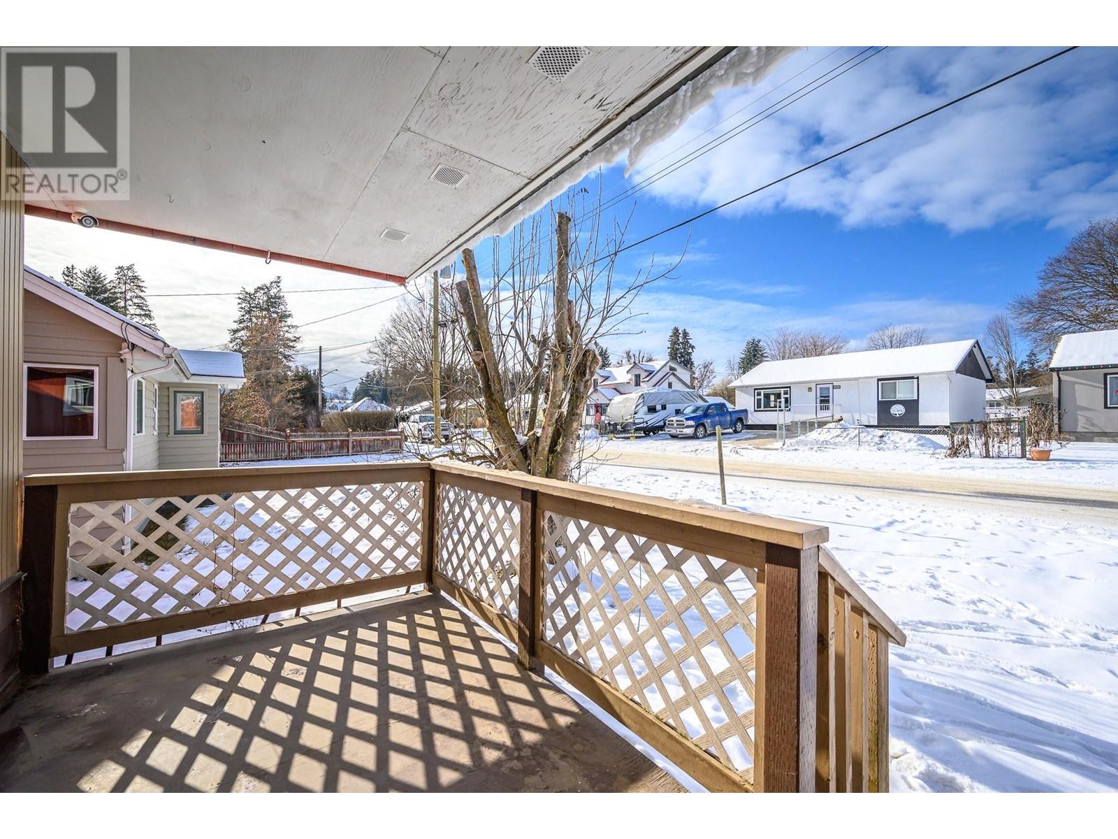 2930 Moray Street Property Photo 6