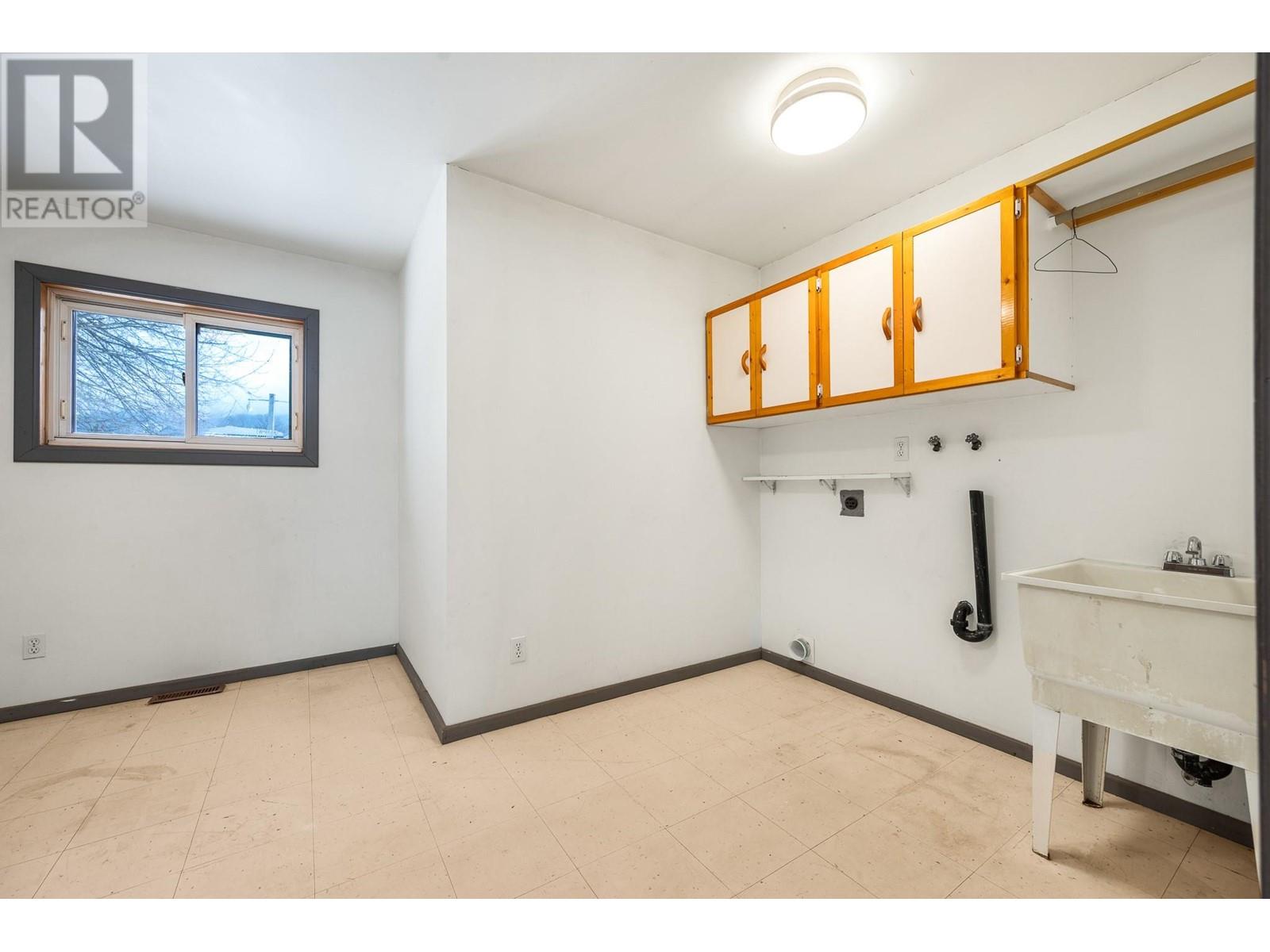 2930 Moray Street Property Photo 15