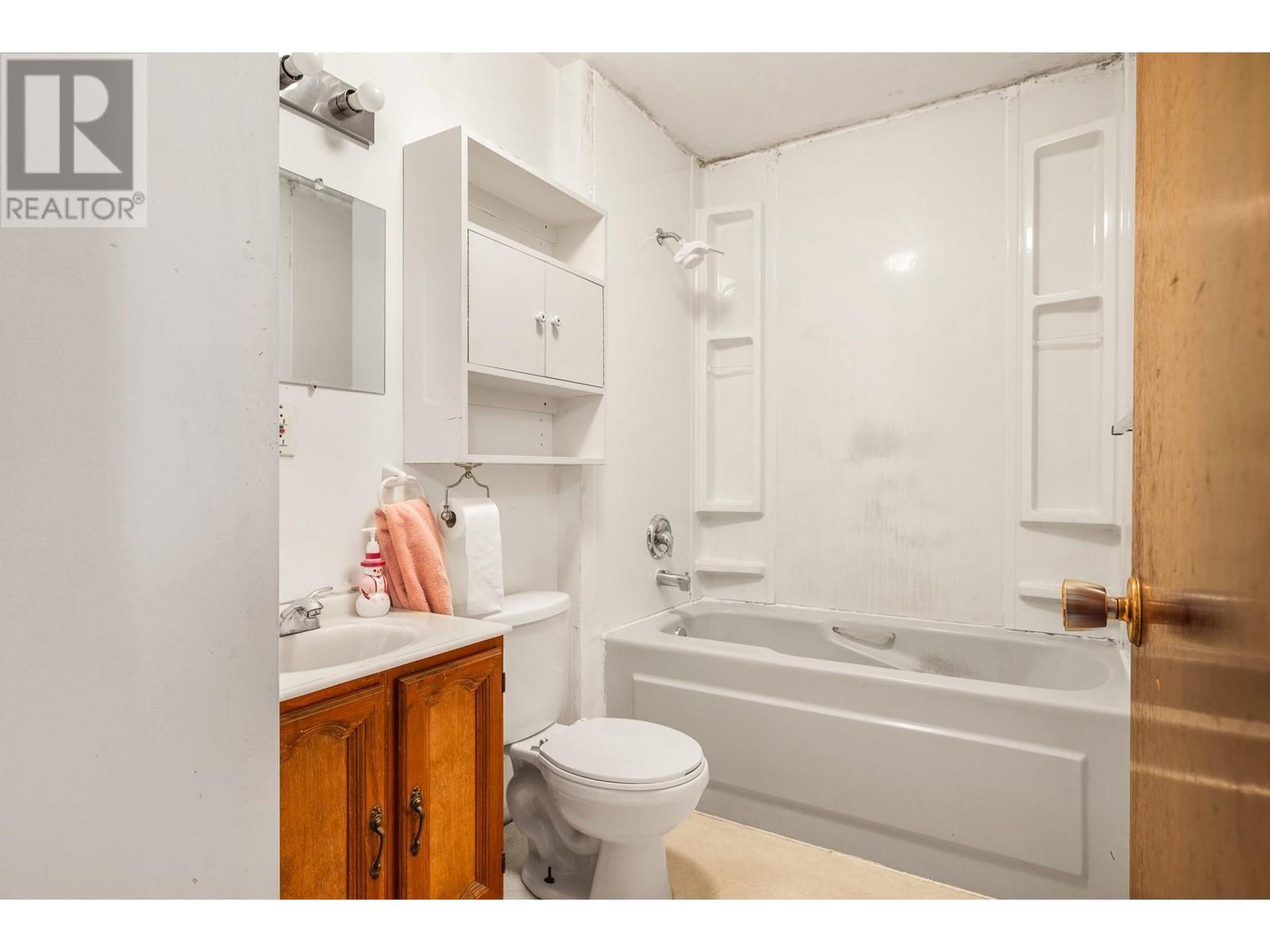 2930 Moray Street Property Photo 17