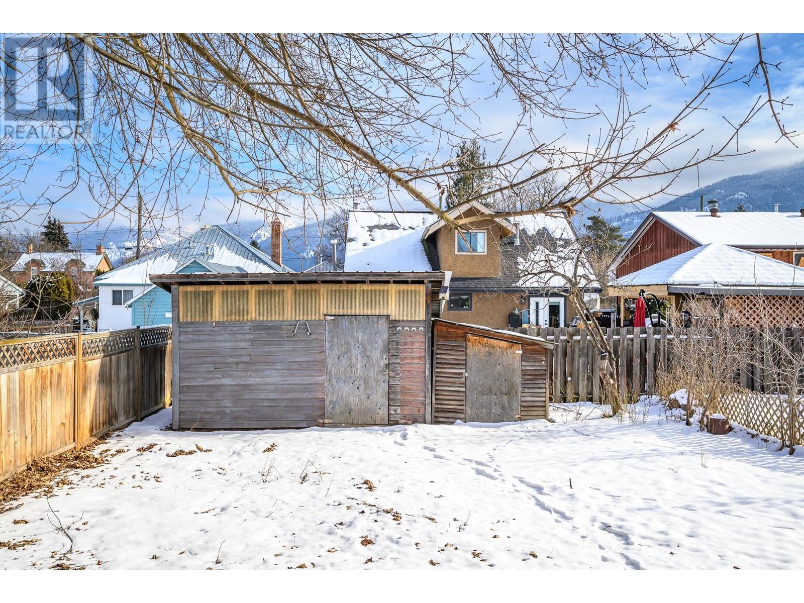 2930 Moray Street Property Photo 33