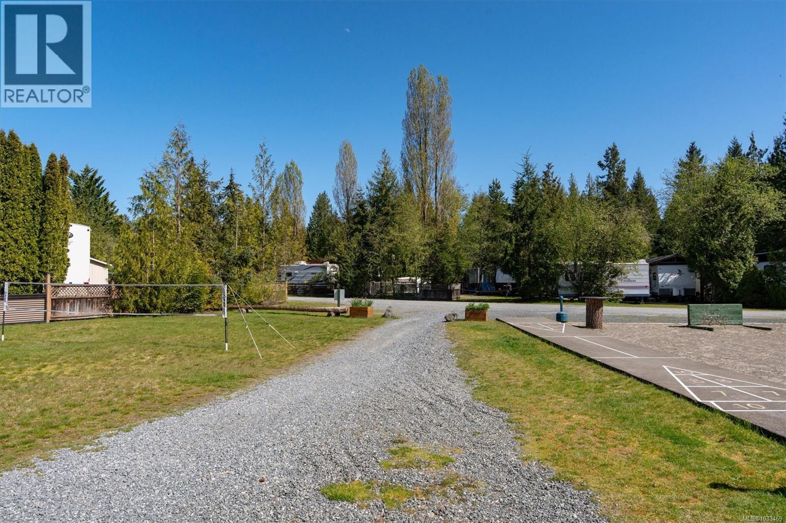 E14 2650 Turnbull Rd Property Photo 23