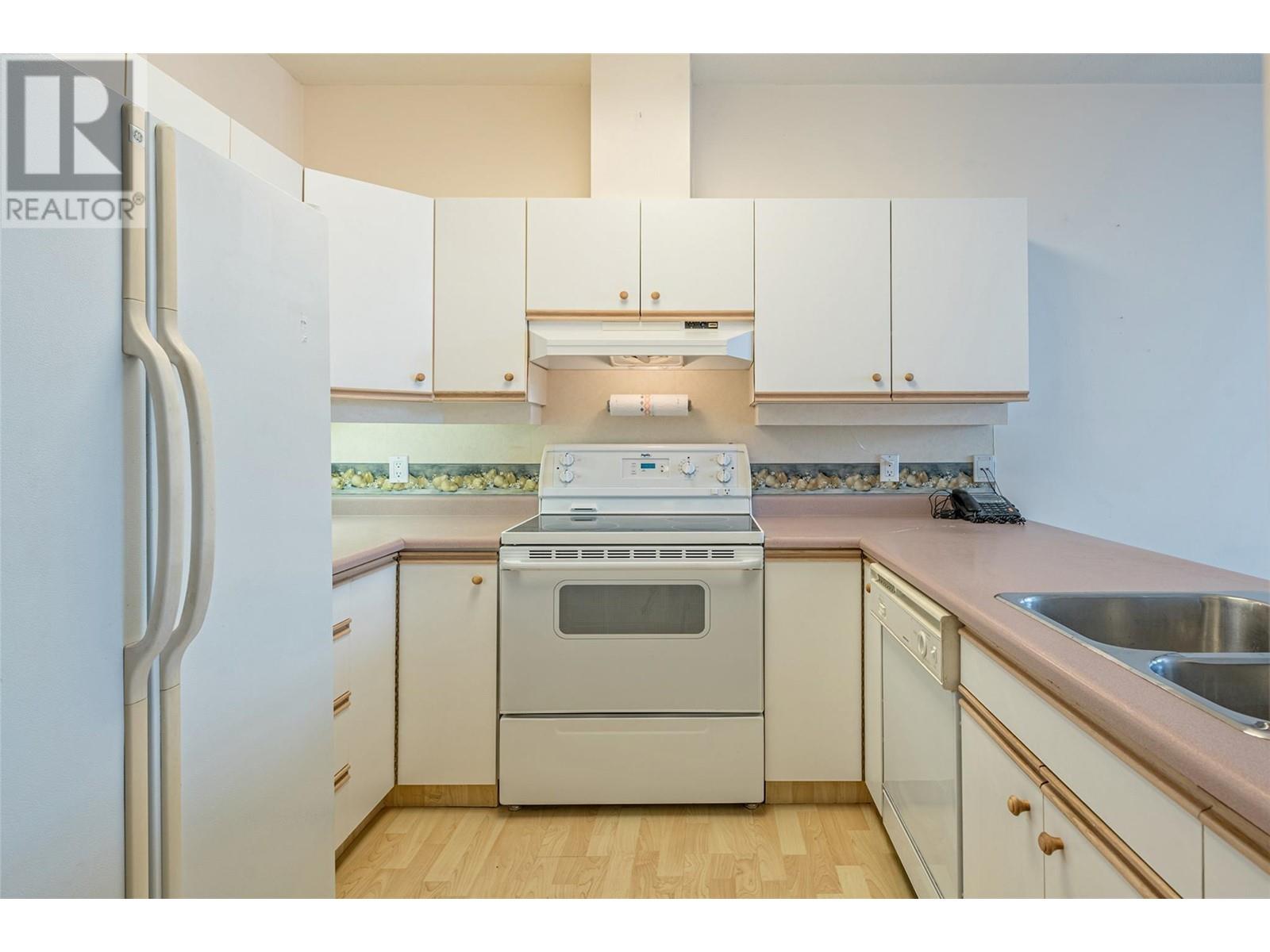 3805 30 Avenue Unit# 411 Property Photo 6