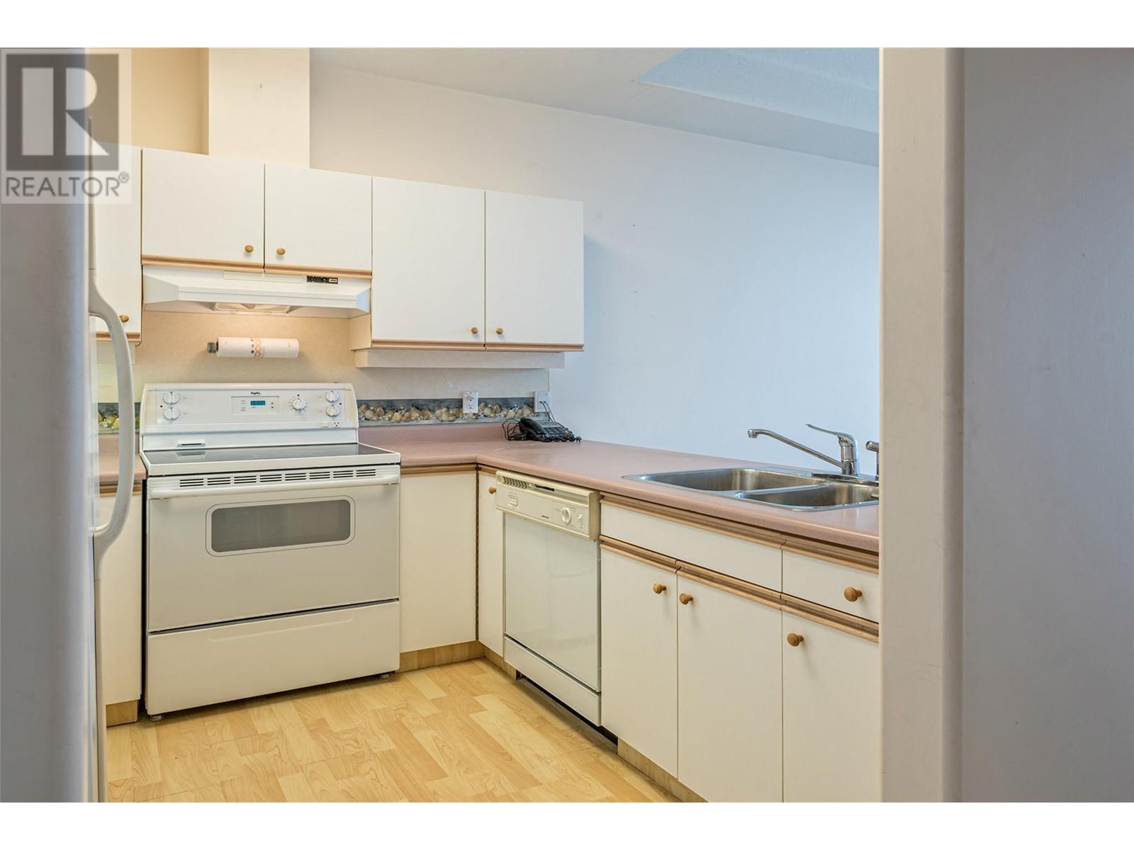 3805 30 Avenue Unit# 411 Property Photo 7