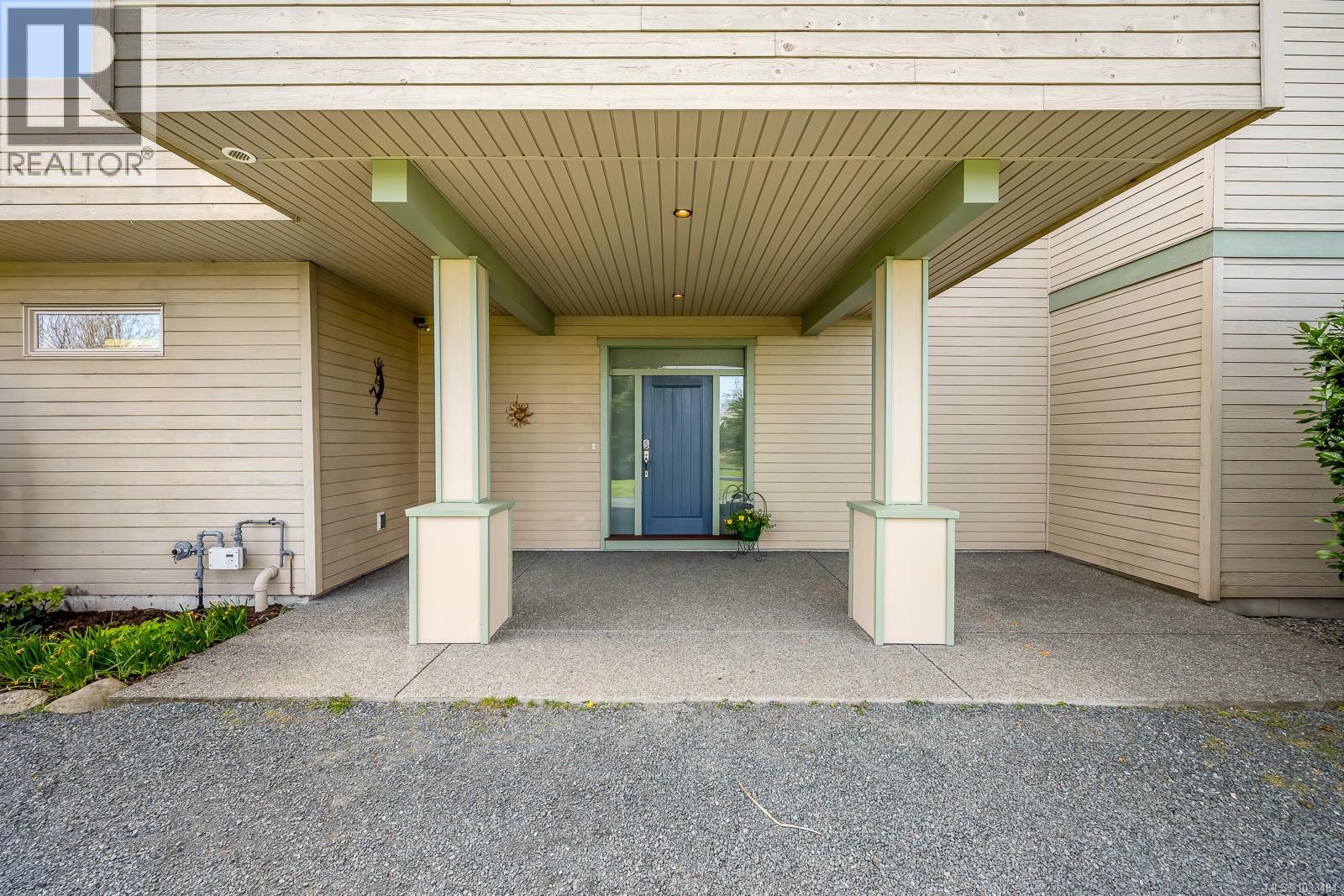 3389 Rhys Rd Property Photo 13