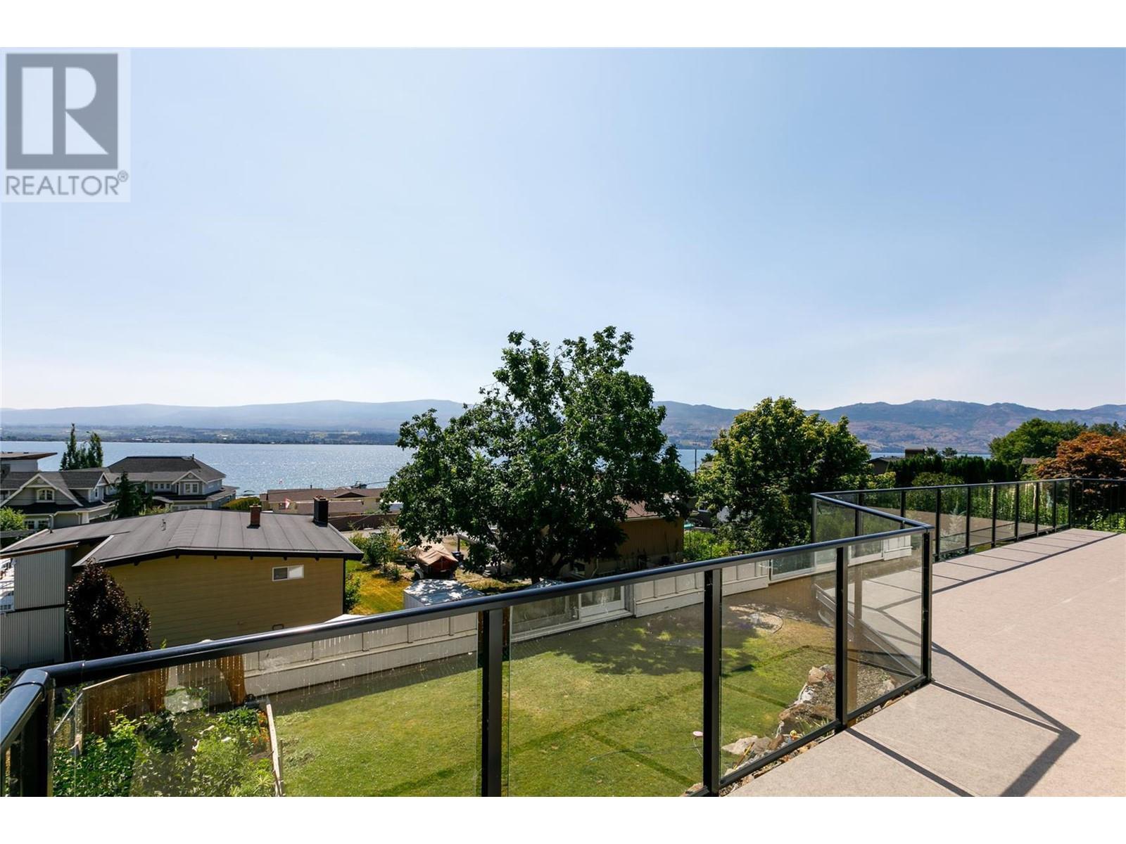 2751 Benedick Road Property Photo 3