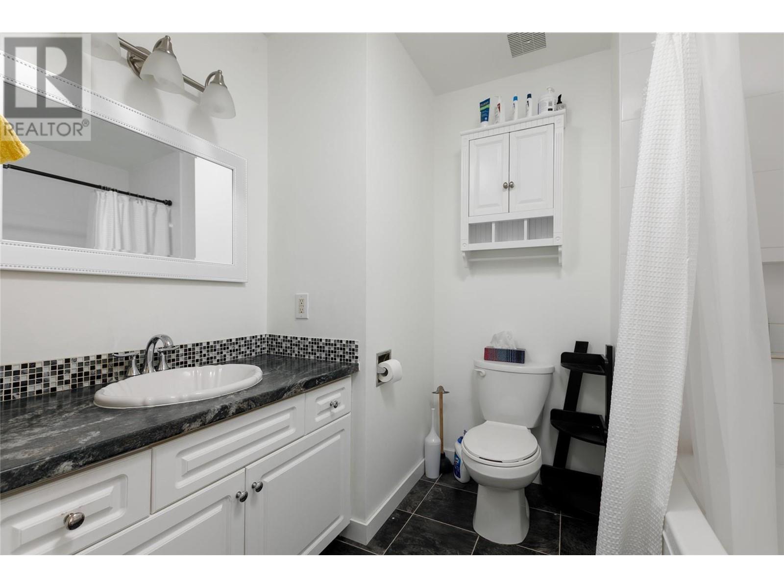 2751 Benedick Road Property Photo 13