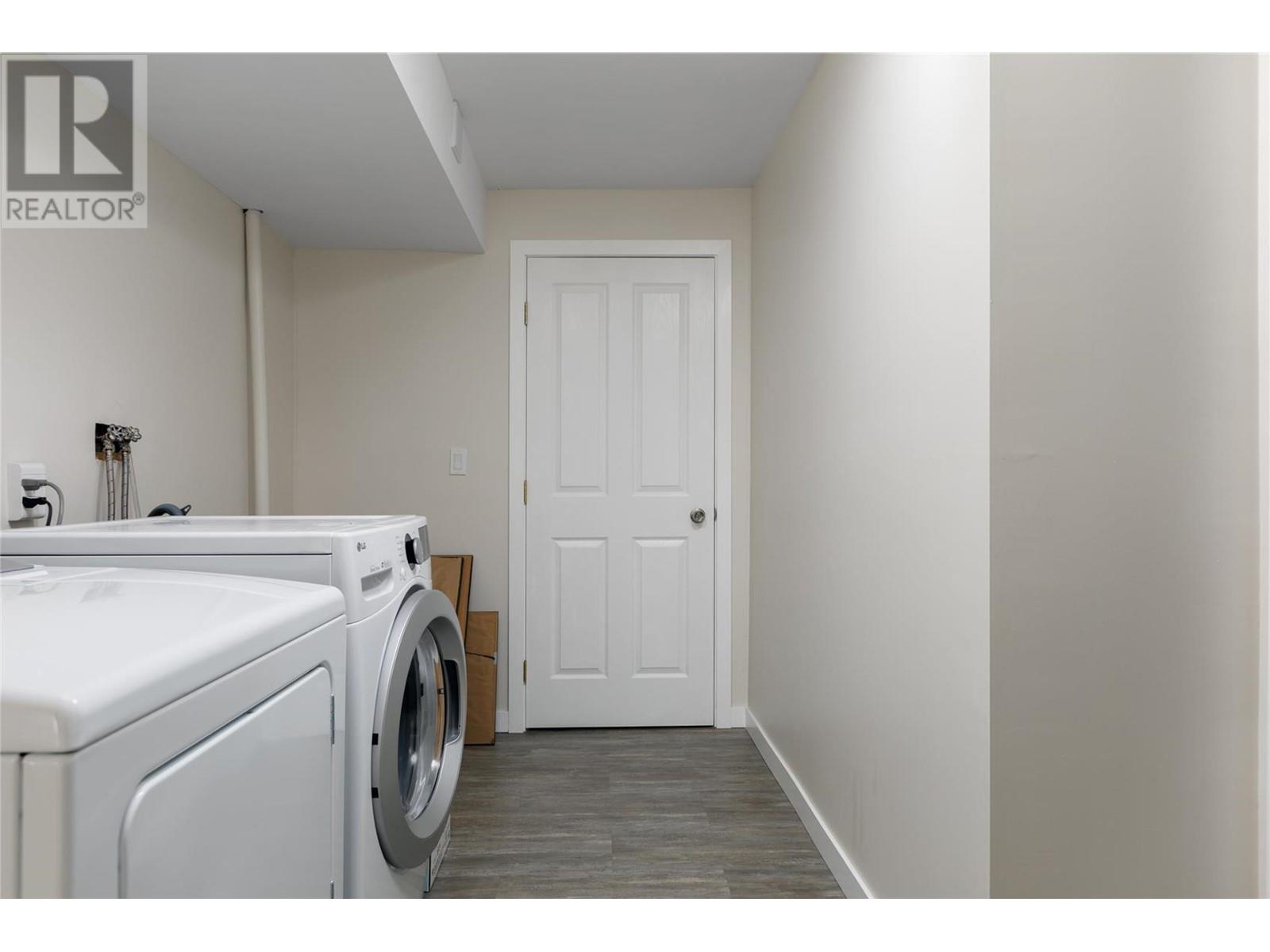 2751 Benedick Road Property Photo 16