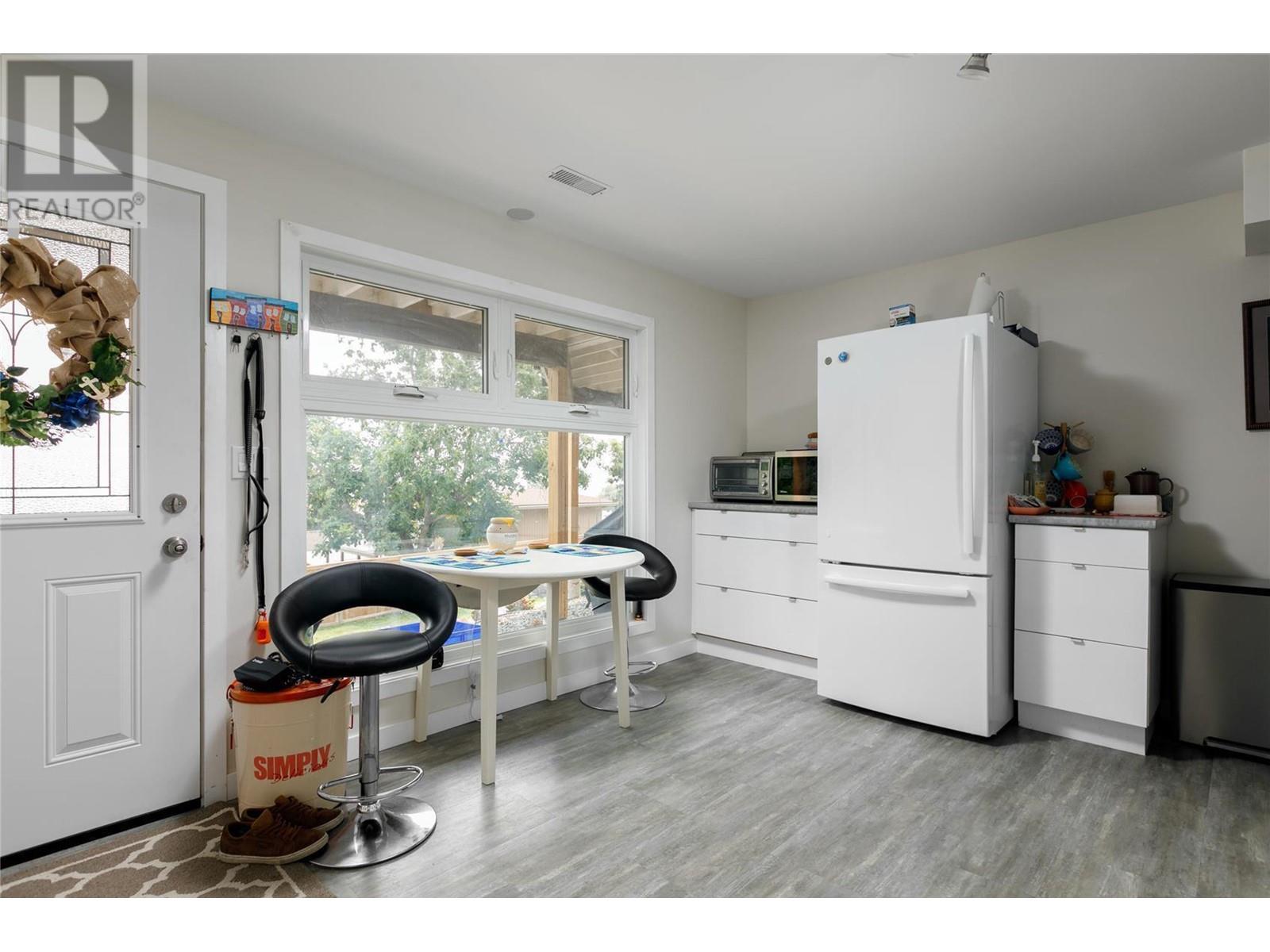 2751 Benedick Road Property Photo 26