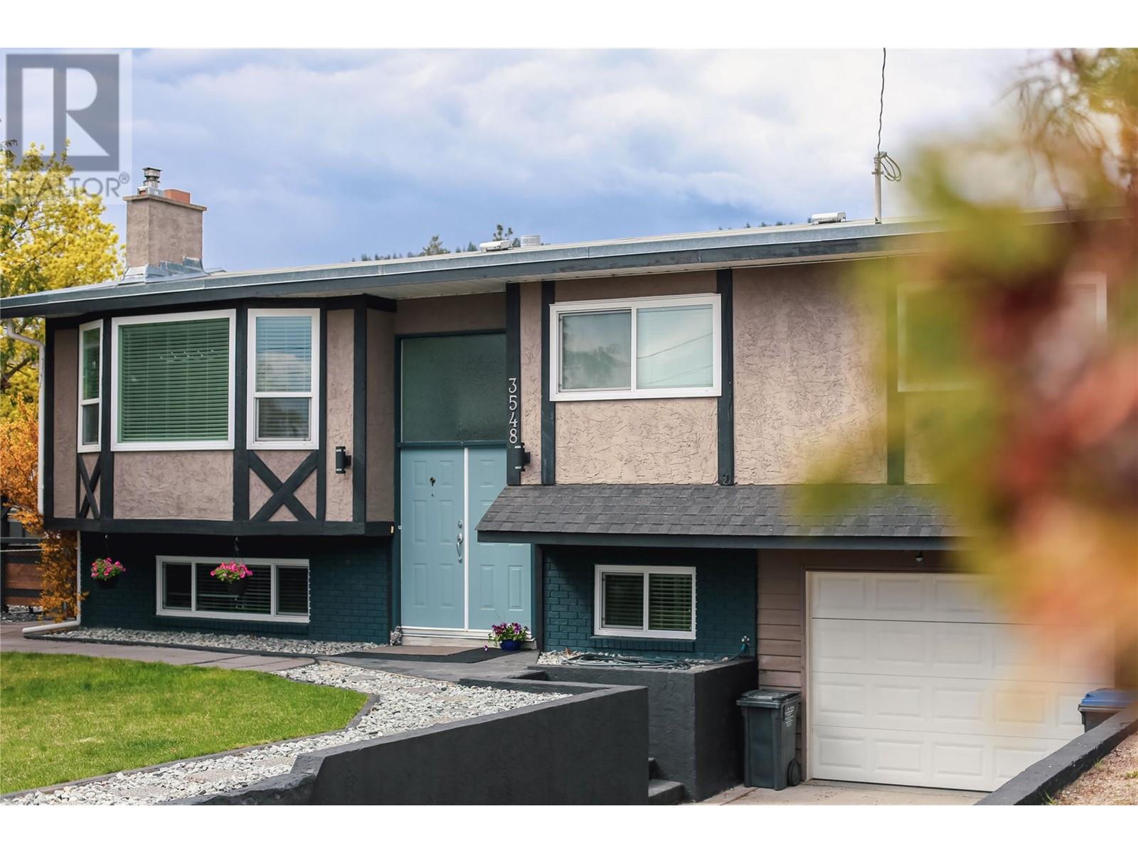 3548 Macdonnel Road Property Photo 3
