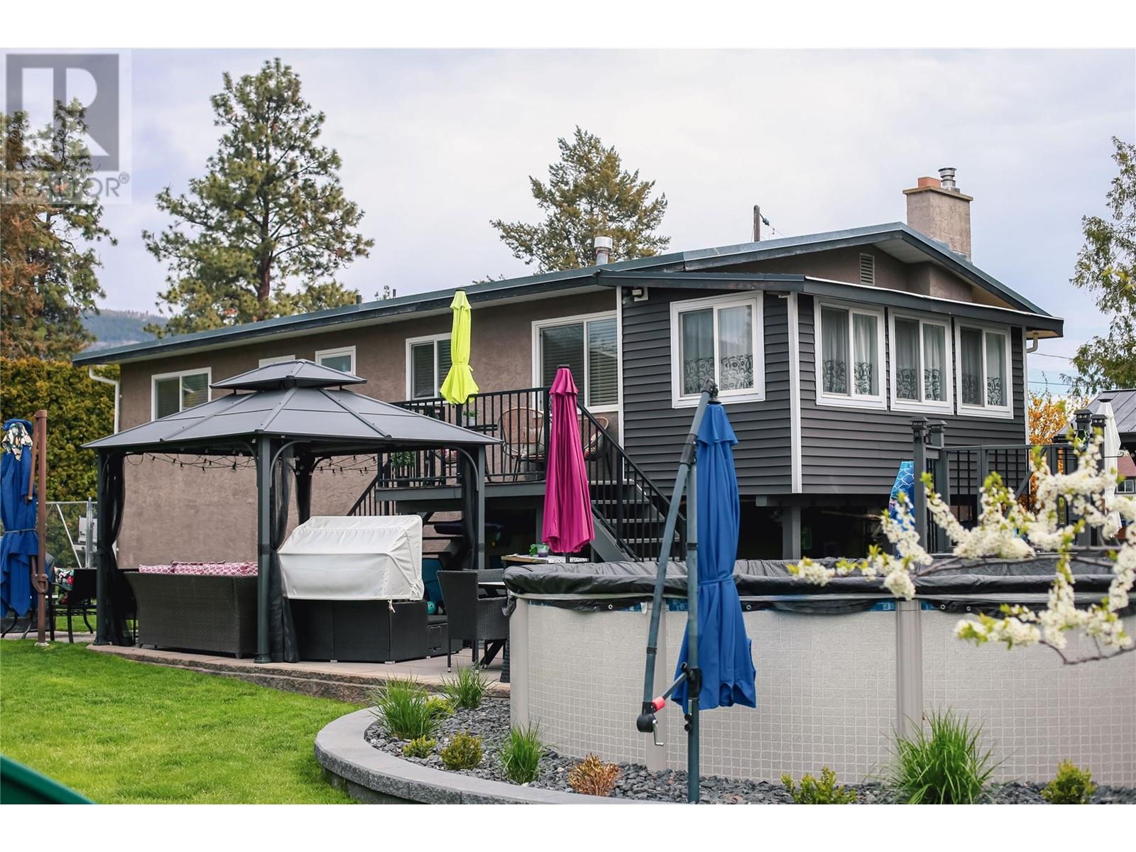 3548 Macdonnel Road Property Photo 4