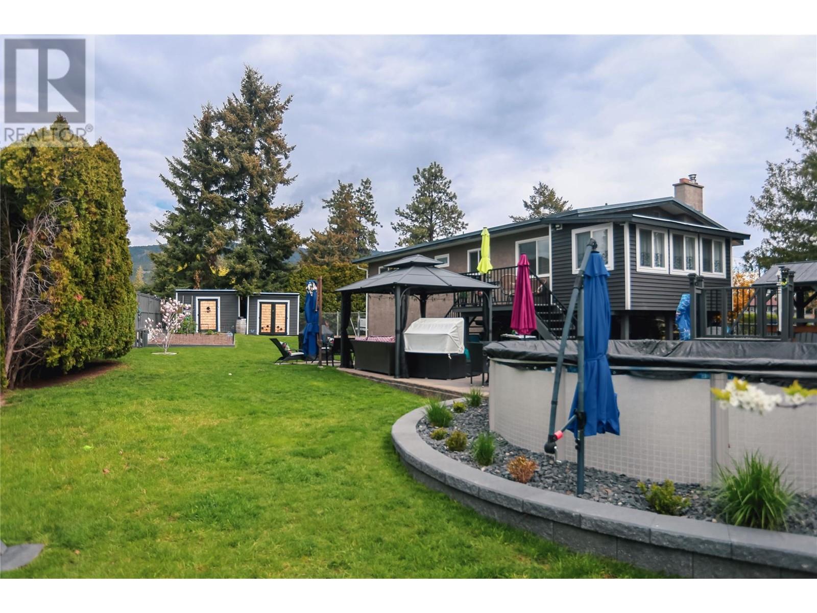 3548 Macdonnel Road Property Photo 12