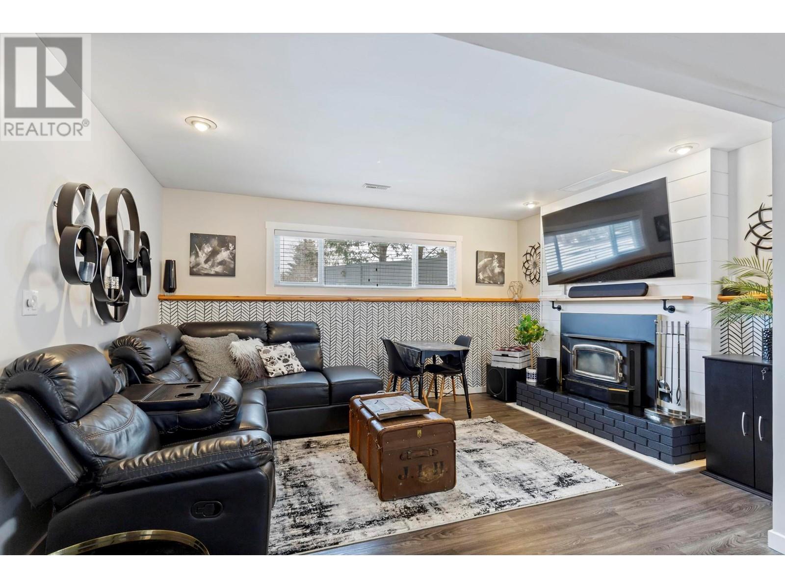 3548 Macdonnel Road Property Photo 38