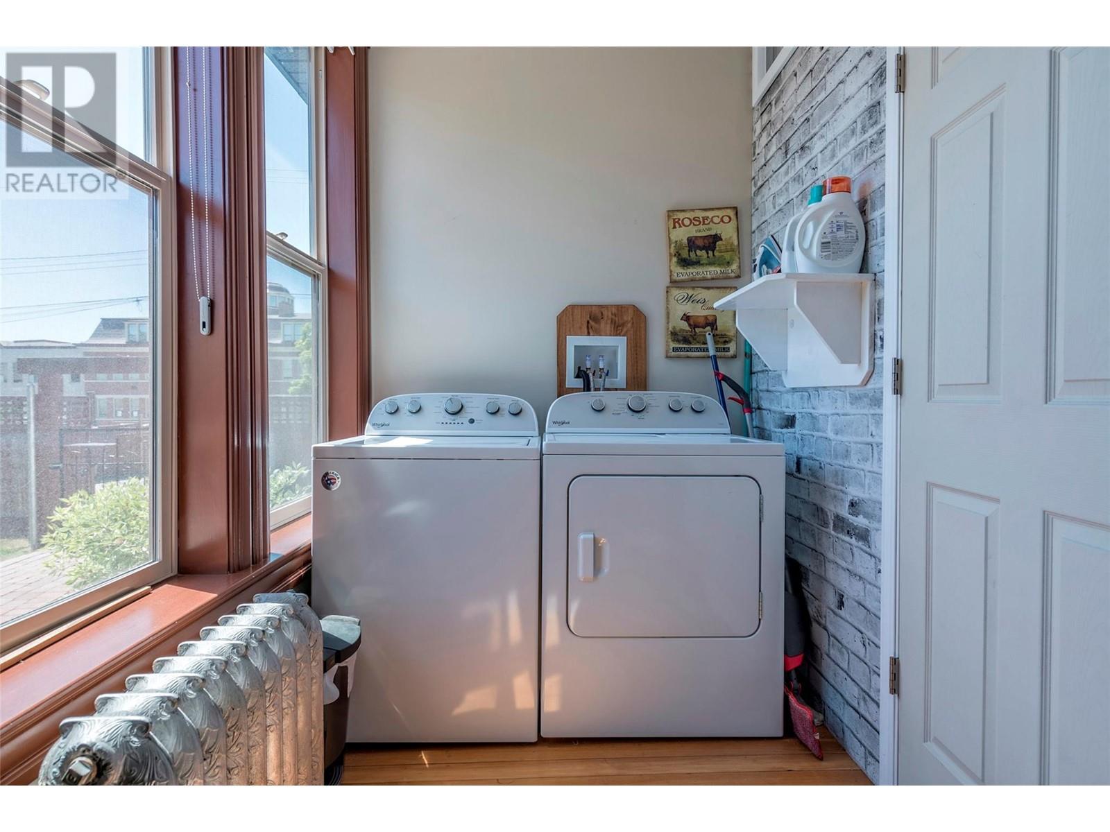 3403 27 Street Property Photo 5