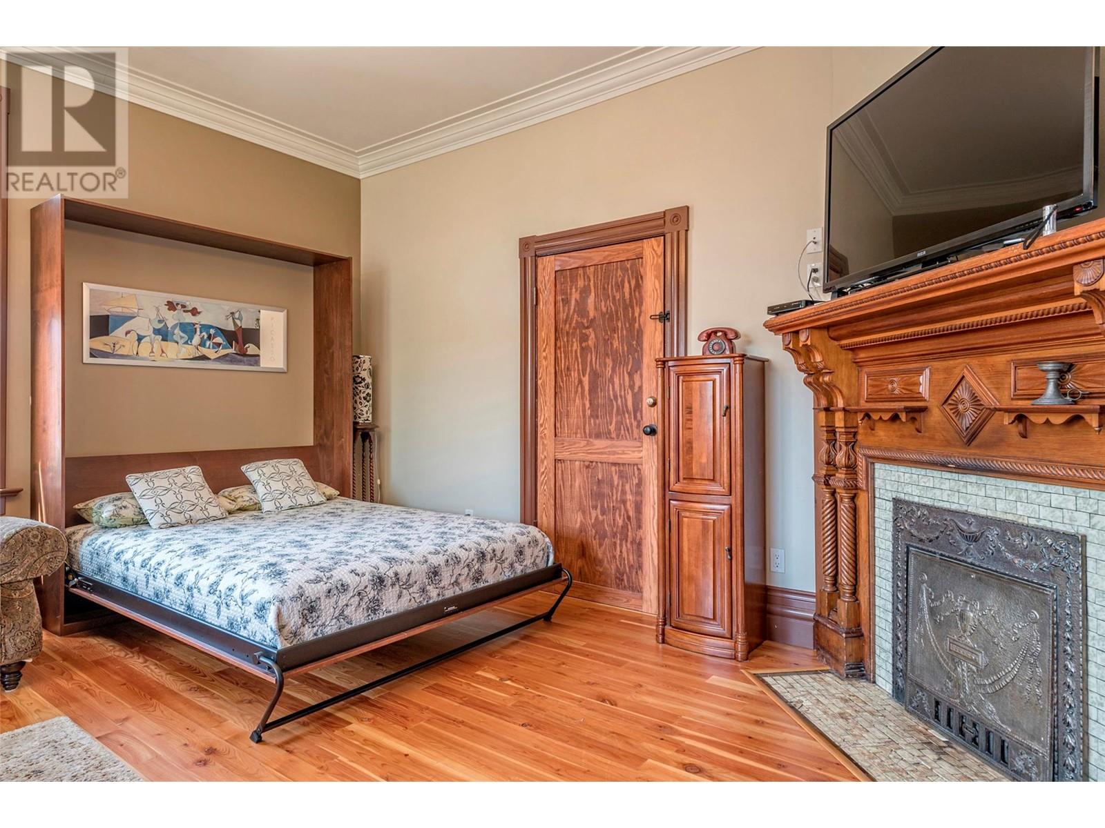 3403 27 Street Property Photo 11