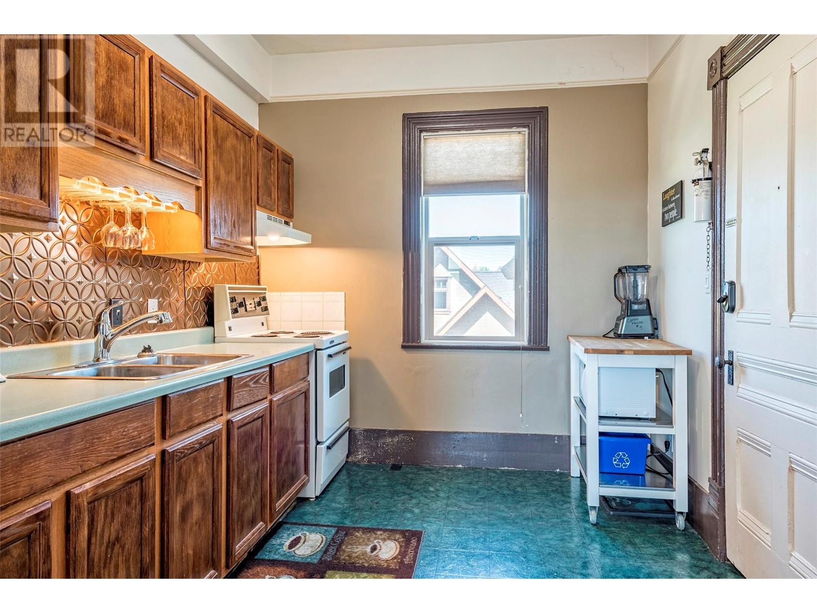 3403 27 Street Property Photo 29