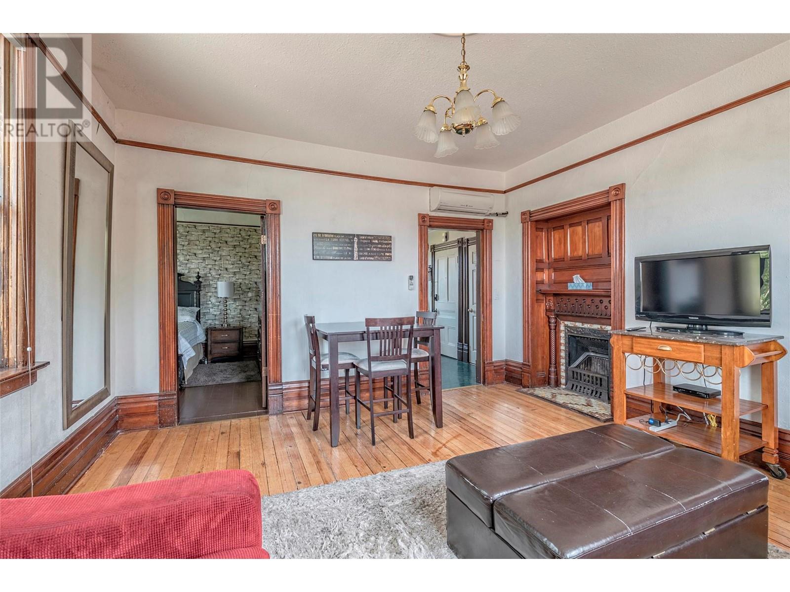 3403 27 Street Property Photo 36