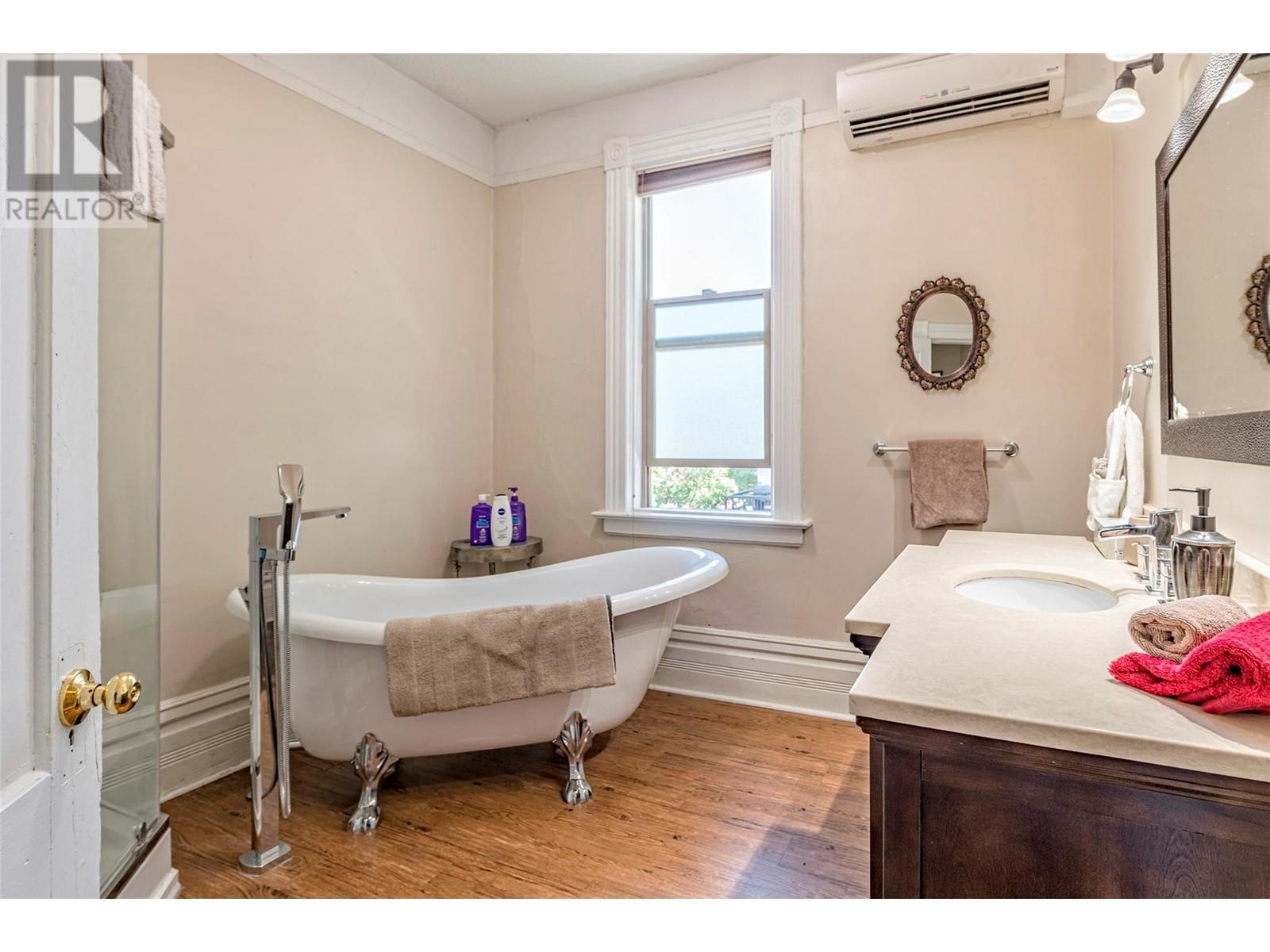 3403 27 Street Property Photo 52