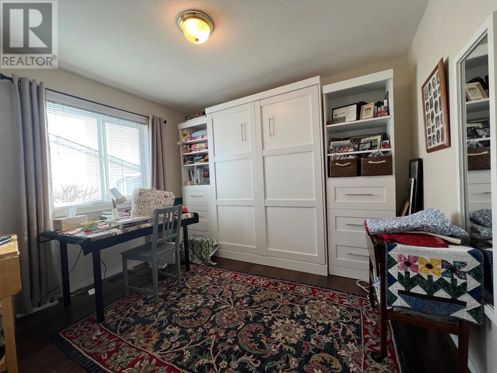 814 8 Avenue Property Photo 10