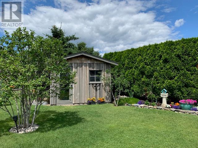 814 8 Avenue Property Photo 34