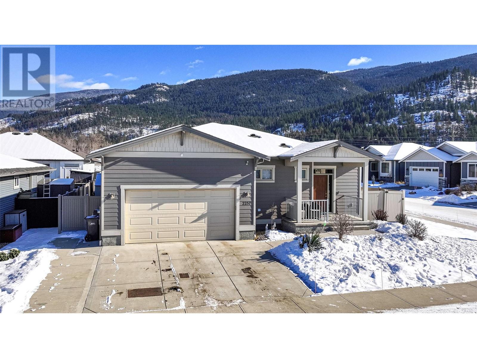 2257 Rahn Street Property Photo 2