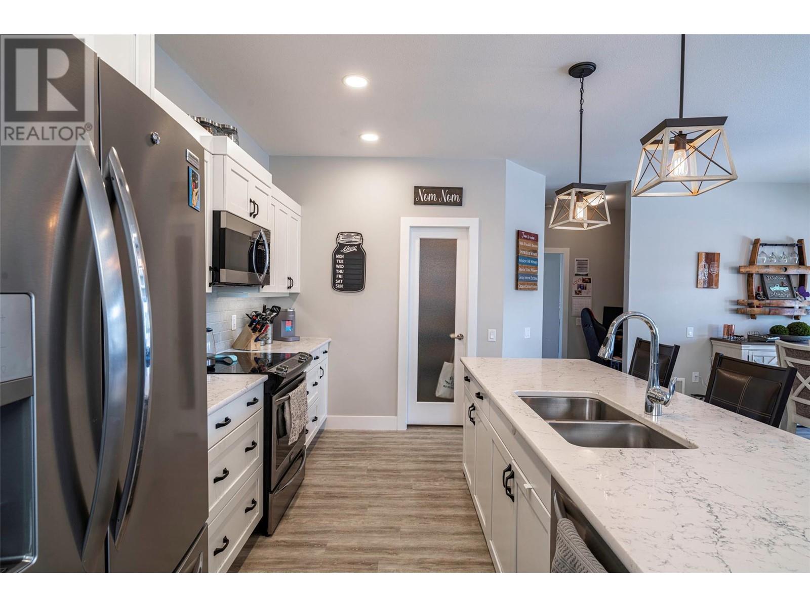 2257 Rahn Street Property Photo 4