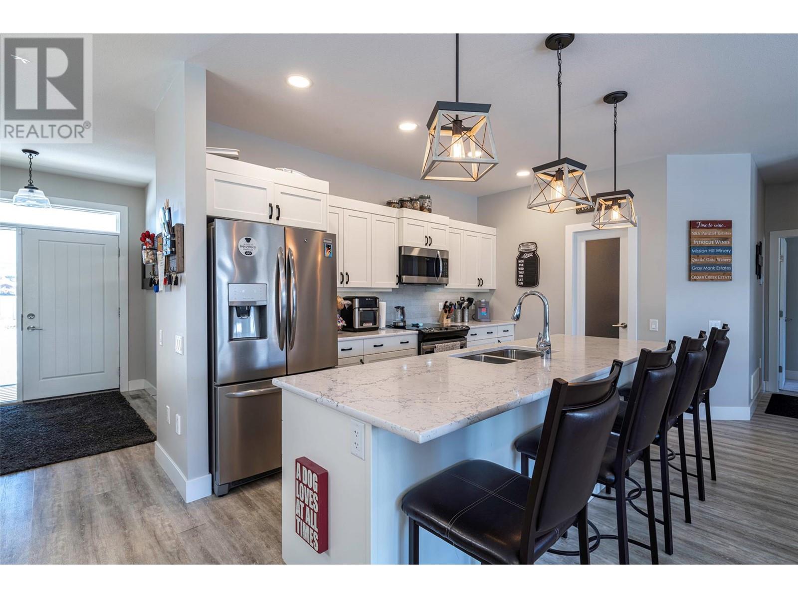 2257 Rahn Street Property Photo 6