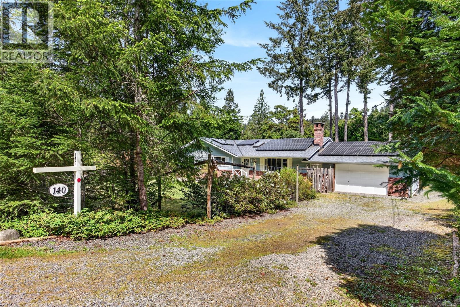 140 Quarry Dr Property Photo 2