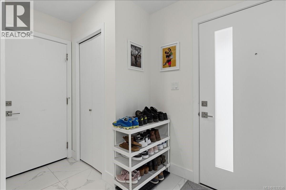 370 Avaani Way Property Photo 27