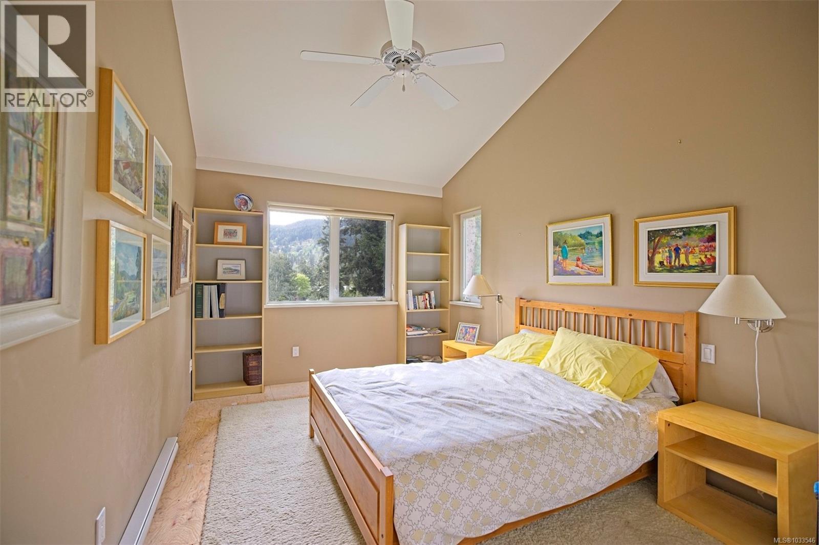 110 Village Terr Property Photo 11
