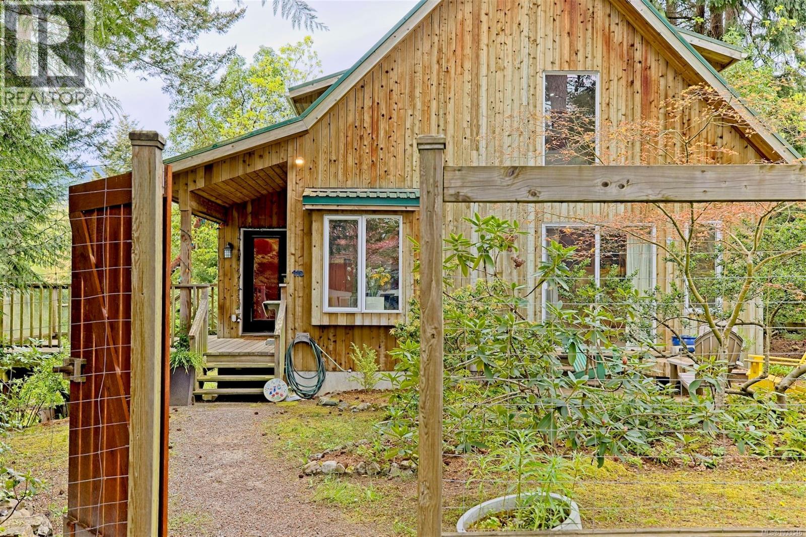 110 Village Terr Property Photo 24